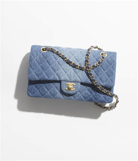 Chanel 22 small handbag, Washed denim & gold